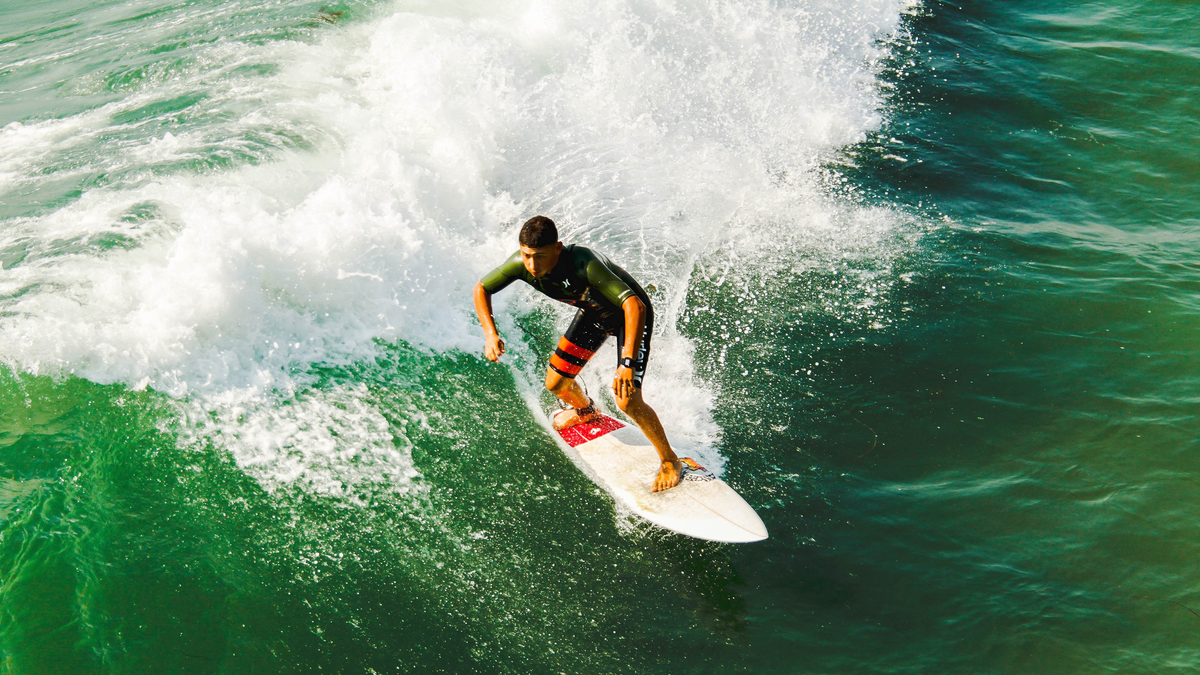 爱游戏体育-德甲操控全场：节奏快，精彩无穷！，德甲打法特点